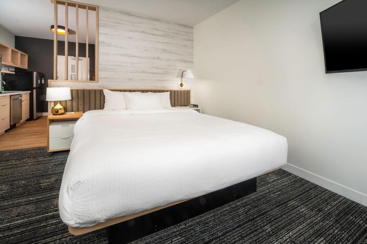 Towneplace Suites By Marriott Louisville Downtown Экстерьер фото