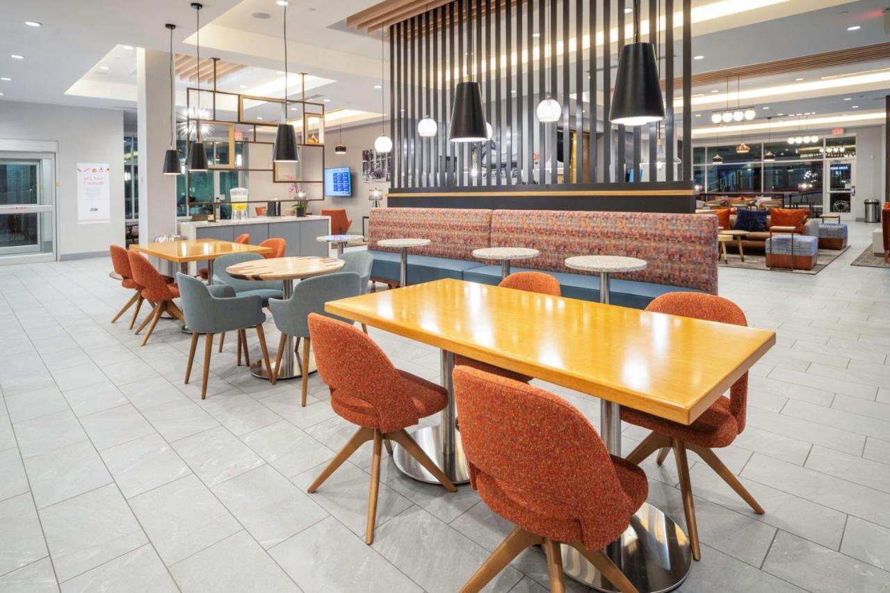 Towneplace Suites By Marriott Louisville Downtown Экстерьер фото